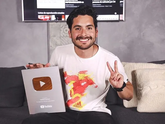 Gabriel Herrera, travel vlogger