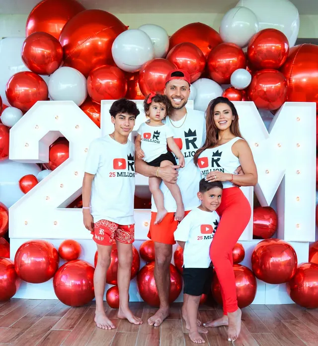 The Royalty Family, family vlogs